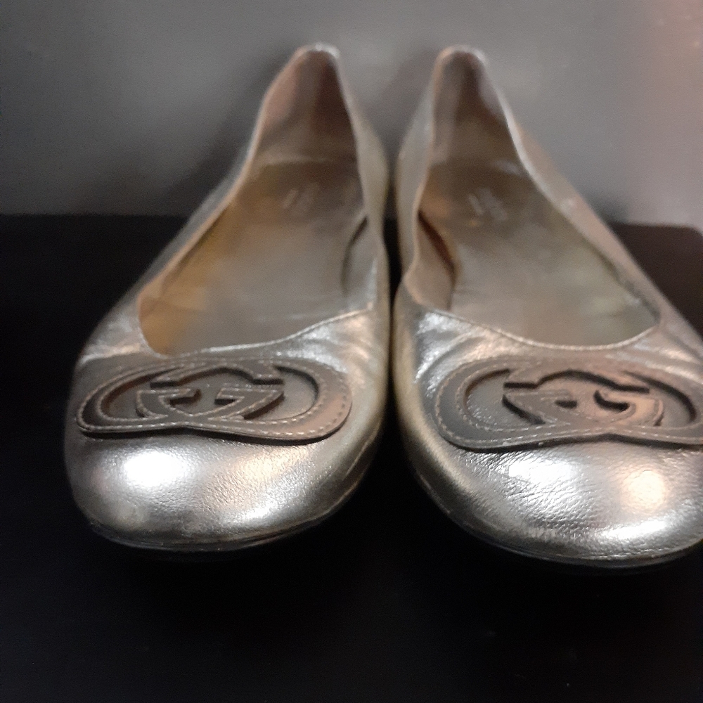 Gucci flats